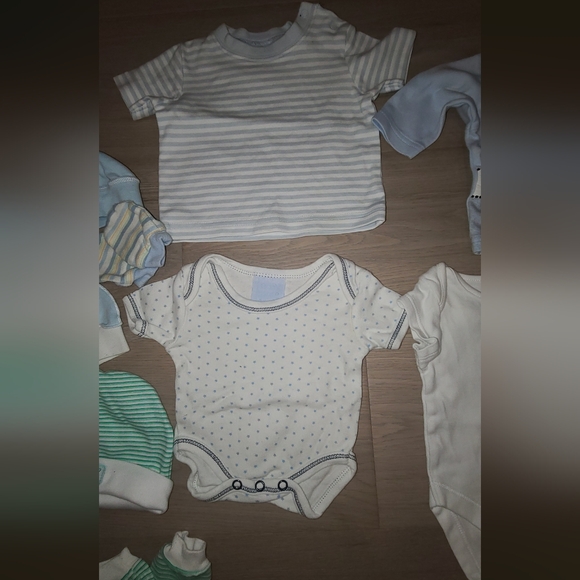 Newborn clothes 0-3 months bundle 9 - Picture 7 of 8